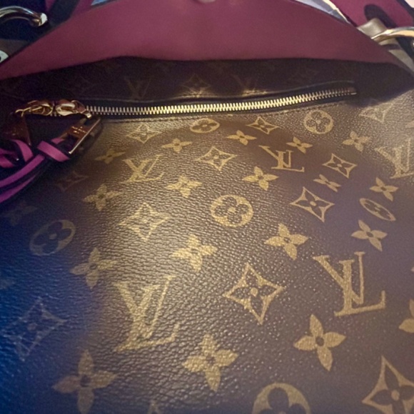 Louis Vuitton Besace shoulder tote - Picture 9 of 14